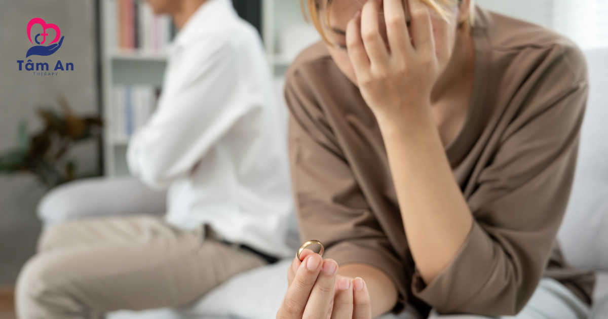 Gaslighting là gì? Tại sao thường xuyên xuất hiện trong mối quan hệ yêu đương?