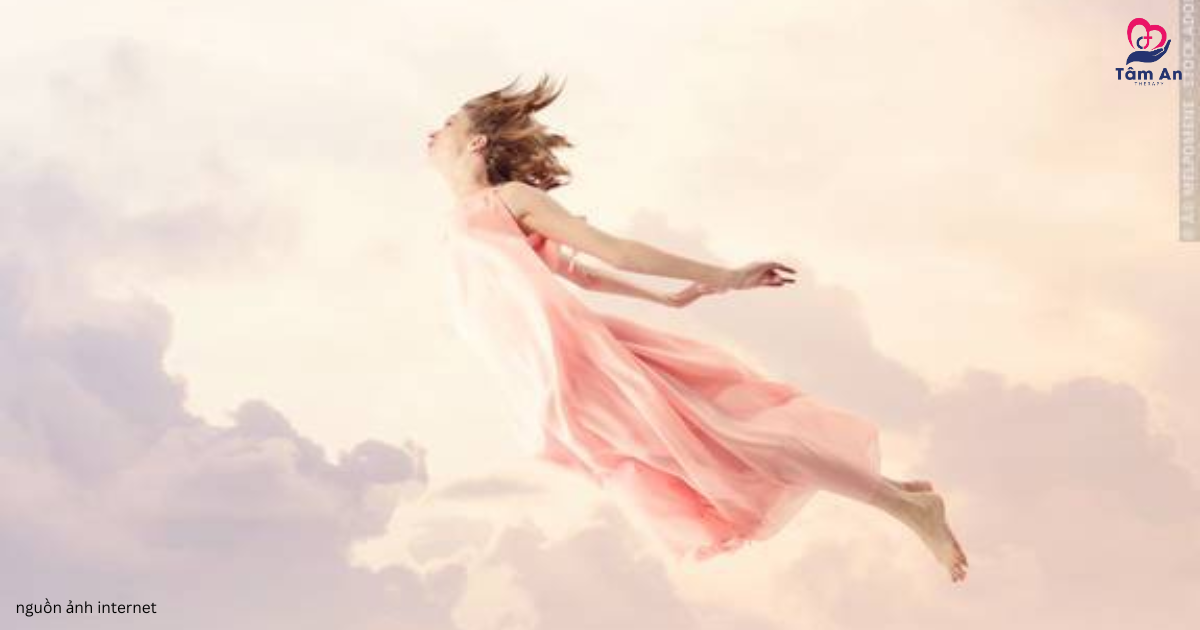 Cảm giác tự do trong giấc mơ là lời mời gọi bạn giải mã giấc mơ để chạm vào khát khao thật sự bên trong