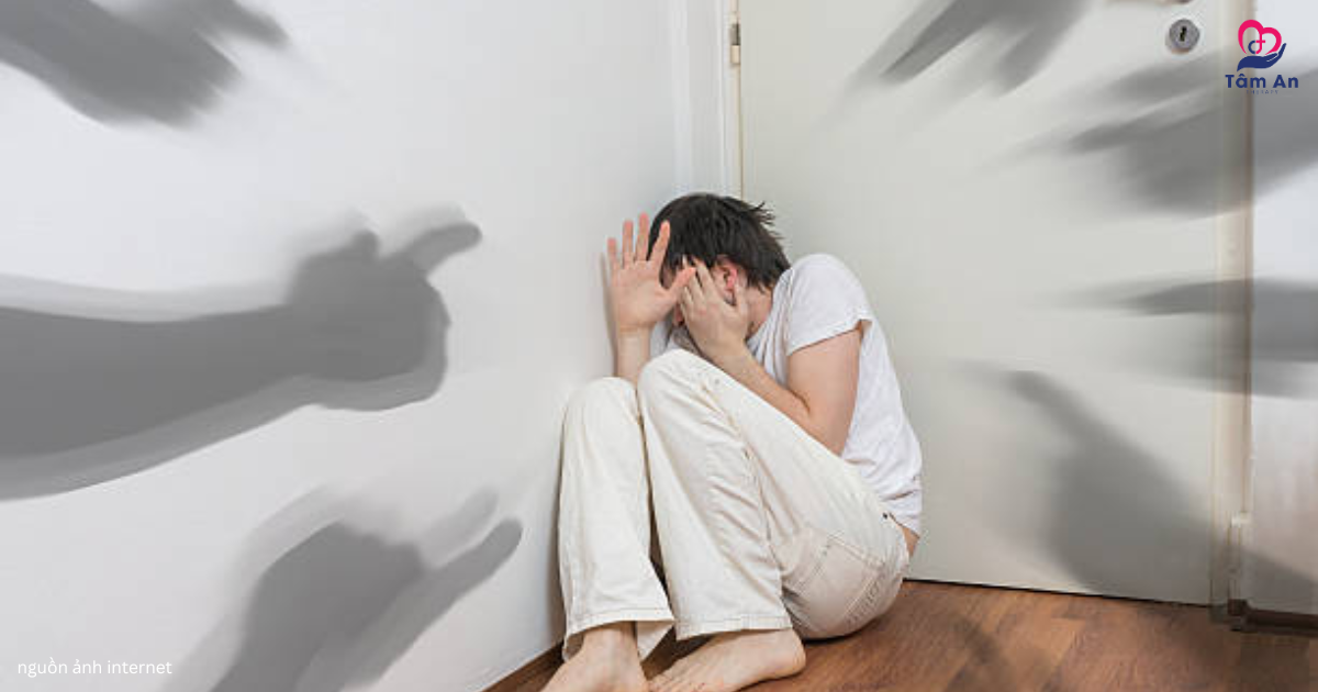 Rối loạn hoảng sợ với các cơn panic attack đột ngột và dữ dội