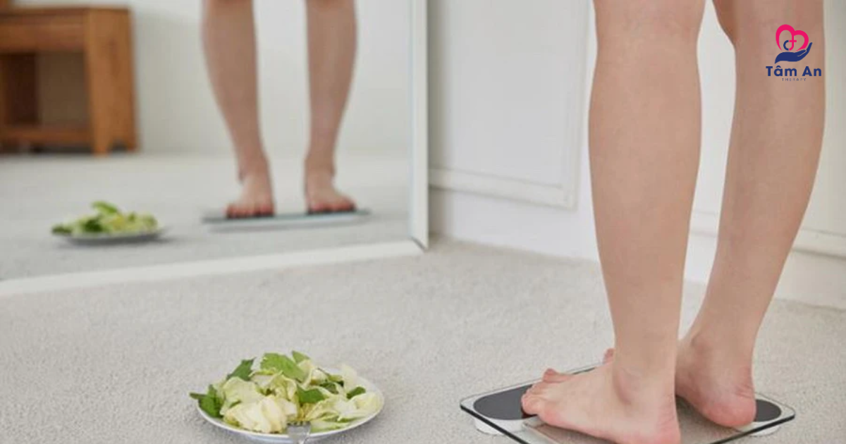 Bulimia, vòng lặp nguy hiểm giữa ăn uống cực đoan và hành vi trừng phạt