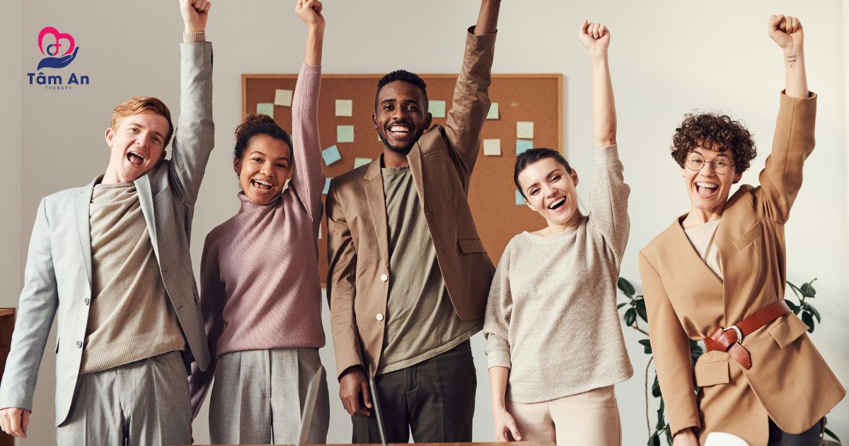 Sự thấu hiểu và đồng cảm sẽ giúp các thành viên trong gia đình gắn kết hơn.