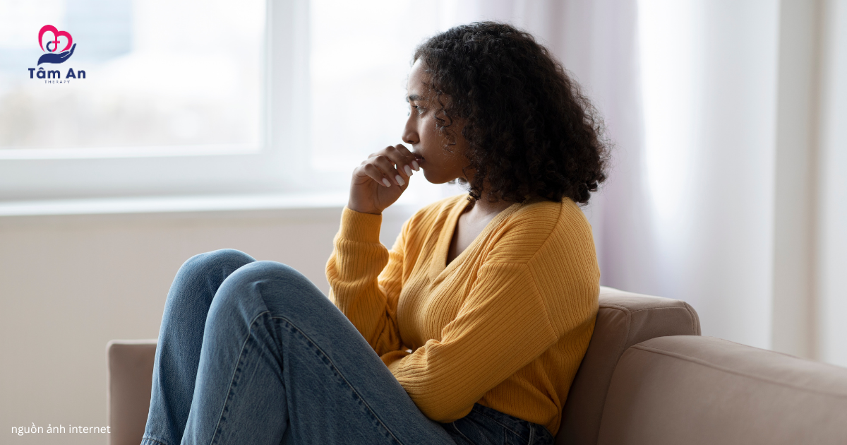 PTSD là gì? Tại sao chúng ta lại mắc kẹt với nỗi đau trong quá khứ? 